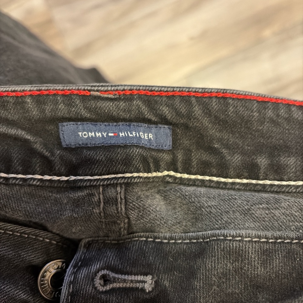 Tommy Hilfiger women’s Dark Gray Jeans